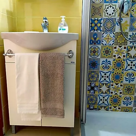Lo Spicchio לינה וארוחת בוקר 3*